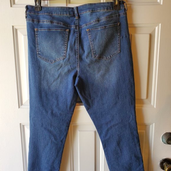 Women's Refuge dark jeans w/ankle zipper - plus size 14 - Picture 9 of 10